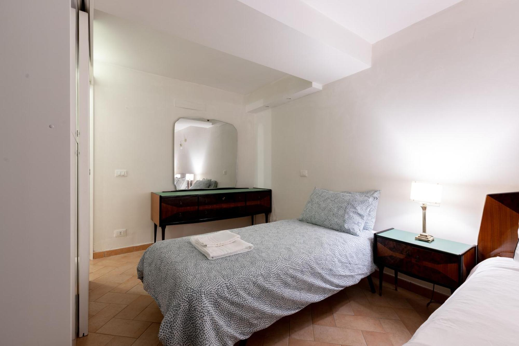 Apartamento Peaceful Hidden Gem Near Metro A And Colosseum Roma